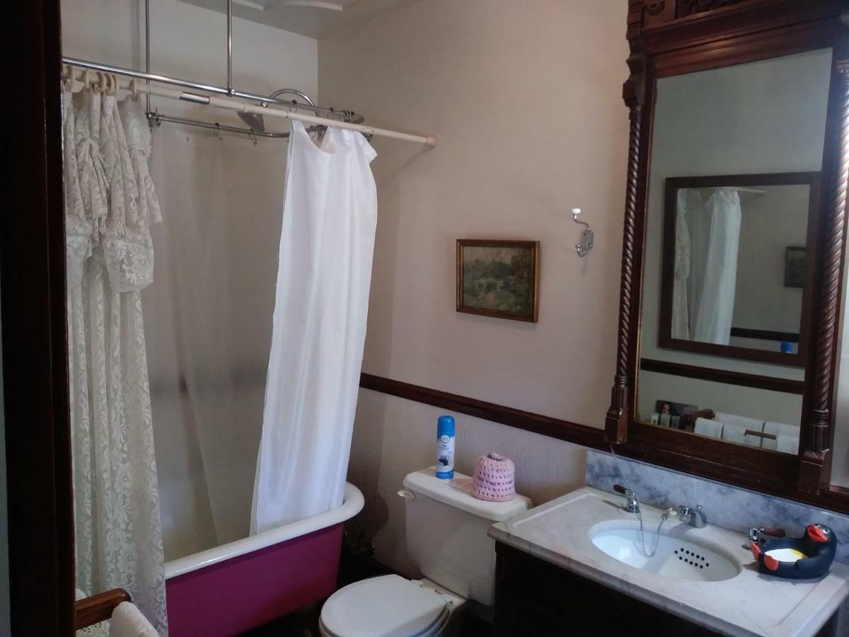 The Palm Hotel Jamestown Esterno foto